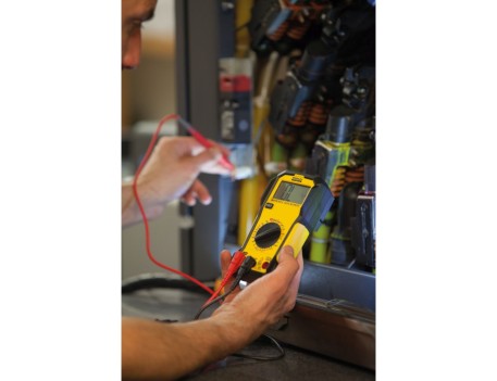 MULTÍMETRO DIGITAL STANLEY FATMAX FMHT82565-0