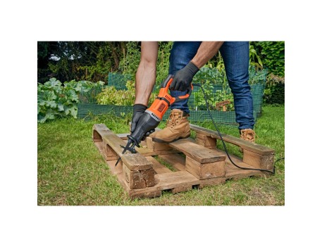 SIERRA SABLE BLACK+DECKER 750W BES301-QS