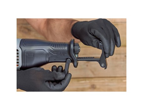 SIERRA SABLE BLACK+DECKER 750W BES301-QS