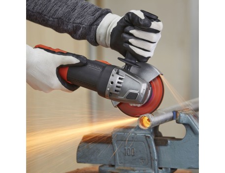 KIT AMOLADORA BLACK+DECKER 900W 125MM BEG220KA5-QS