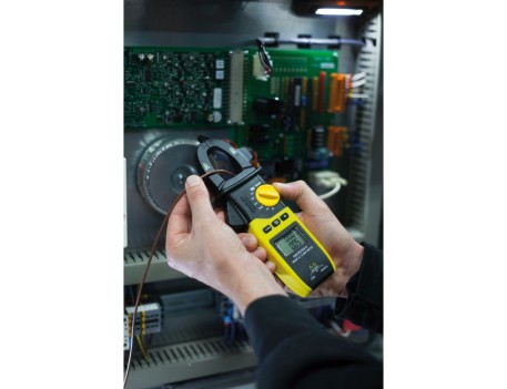 MULTÍMETRO PINZA INTELIGENTE STANLEY FATMAX FMHT82564-0