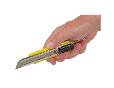 CUTTER PROFESIONAL FATMAX 18 MM 0-10-421