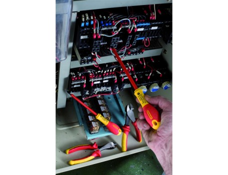DESTORNILLADOR AISLADO PHILLIPS 5.5X150MM 1000V