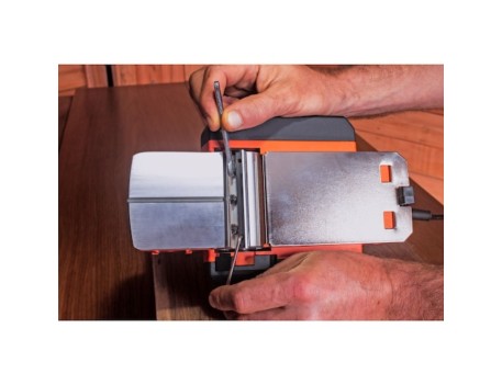 CEPILLO ELÉCTRICO BLACK+DECKER 710W 82MM BEW712-QS