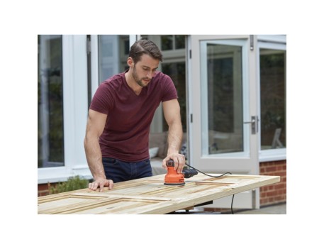 LIJADORA ROTORBITAL BLACK+DECKER 230W BEW210-QS