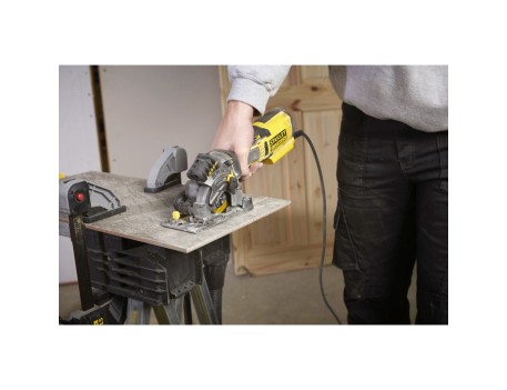 SIERRA CIRCULAR MANO STANLEY 650W FME380K-QS