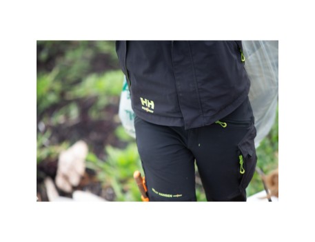 CHAQUETA SOFTSHEL MAGNY HELLY HANSEN NEGRA