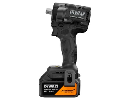 LLAVE IMPACTO DEWALT MCLAREN 1/2 406 NM 2 BATS