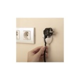 SOPORTE ADHESIVO PARA ENCHUFE BLANCO SAINT GENIS