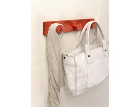 COLGADOR FRESNO 3 POMOS TEXTURA ROJO