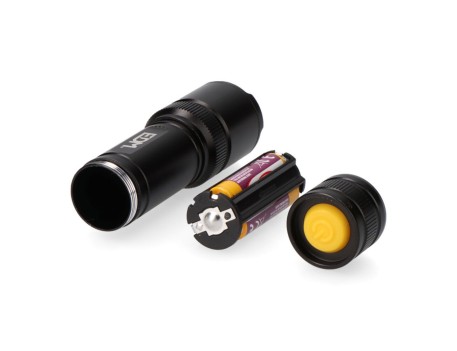 LINTERNA LED TÁCTICA BLACK GRIP CON ZOOM 150LM